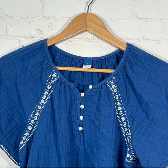 Old Navy Embroidered Flutter Sleeve Swing Blouse Womens XS Blue Cotton Western - Picture 3 of 10